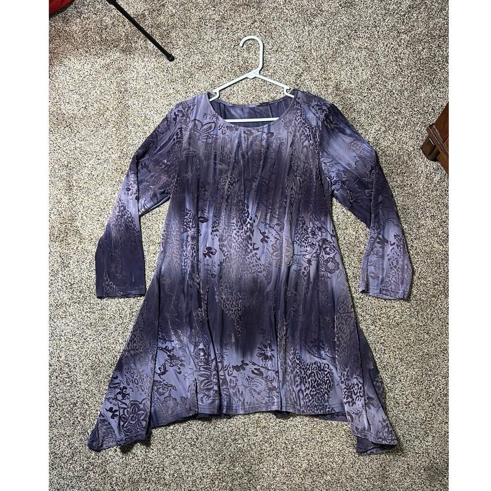 Purple blouse with velvet detail